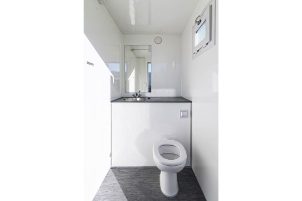 Scanvogn – 2in1 Toilet Trailer (2.4 x 1.8 x 2.7m)