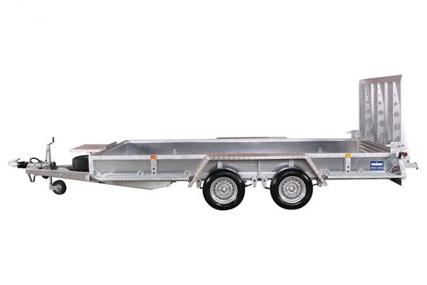 Flatbed, plant, and machine trailers for sale in Australia – heavy-duty, reliable for transport.