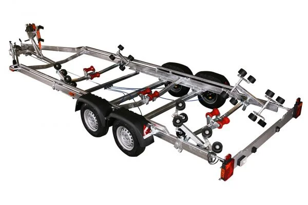 Off-road boat trailer with roller system for easy launching and retrieval on rough terrain galvanised boat trailer