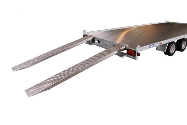 Flat bed trailer and flat top trailers for sale, ideal for transporting heavy loads and machinery.