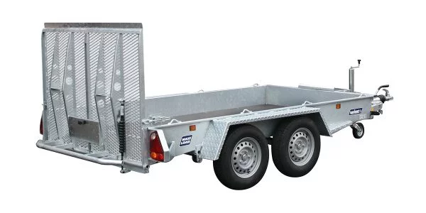 Beavertail trailer and Uhaul car trailer for sale – heavy-duty trailers designed for safe, efficient car transport. Ideal for personal or commercial use.