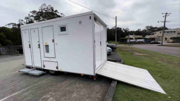 Scanvogn – 420 4+1 Accessible Toilet Trailer