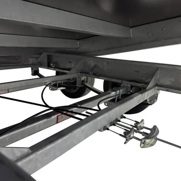 Universal Trailer 3552 UX – 5.2m x 2.1m – 3500kg