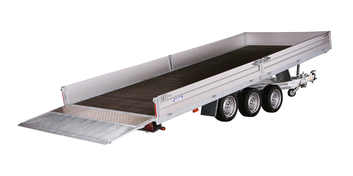 Universal Trailer 3553 UX – 5.2m x 2.1m – 3500kg Tri-Axle Low tilt angle on Variant Universal Trailers