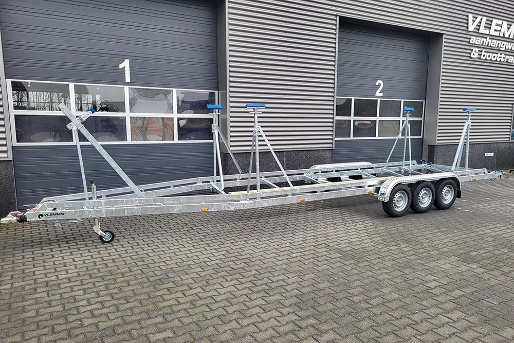 10m 3x1800kg Axle sailboat trailer
