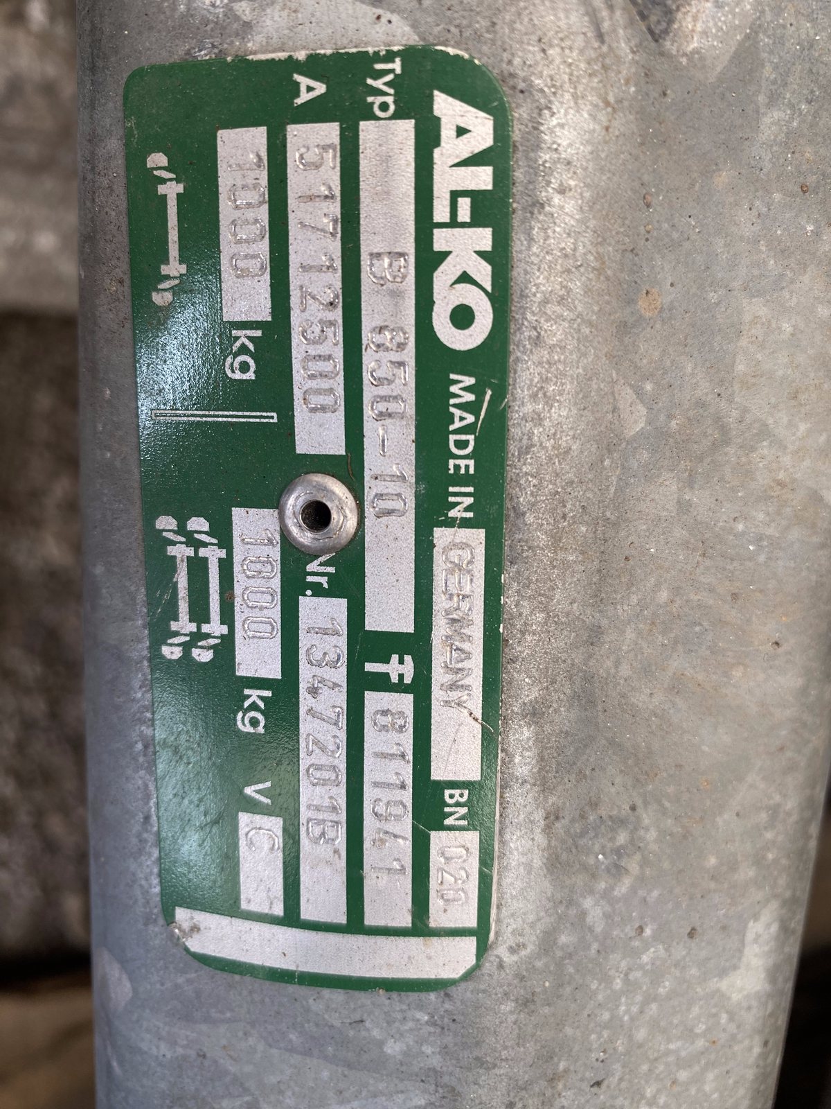 AL-KO type plate on a galvanised trailer drawbar, showing the ETI number 811961